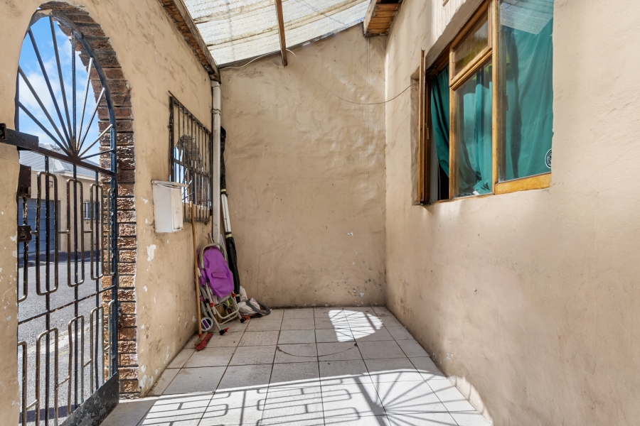 2 Bedroom Property for Sale in Observatory Western Cape